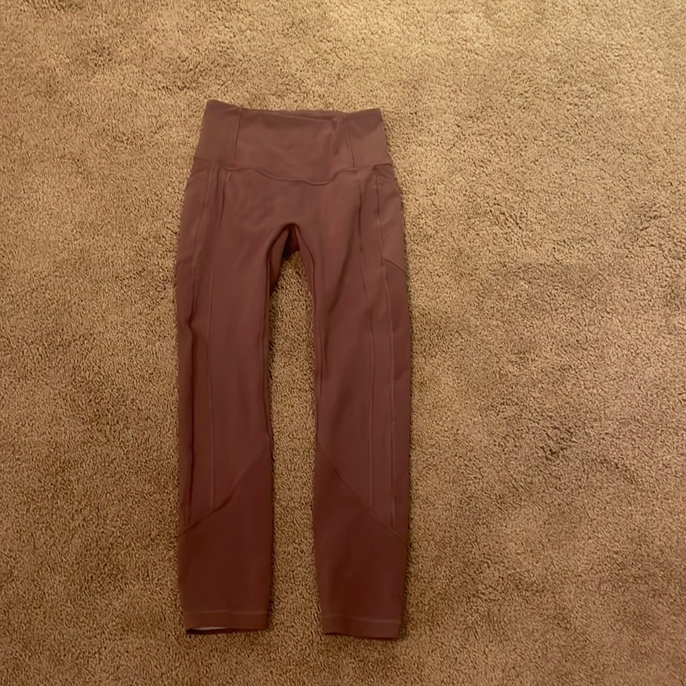 Lululemon cropped mauve leggings